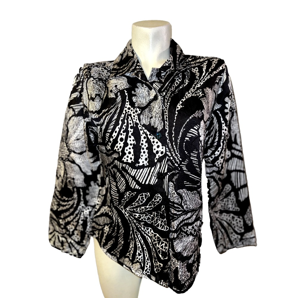 Chicos Sz M (1) Brown White Abstract Botanical Button Up Blouse Long Sleeve Top